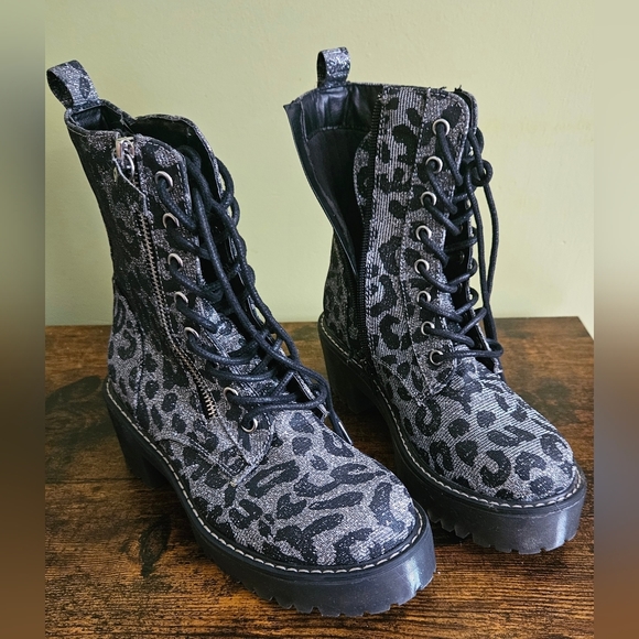 Rocklyn Shimmer Leopard Combat Boots Size 6 NWT - Picture 9 of 11